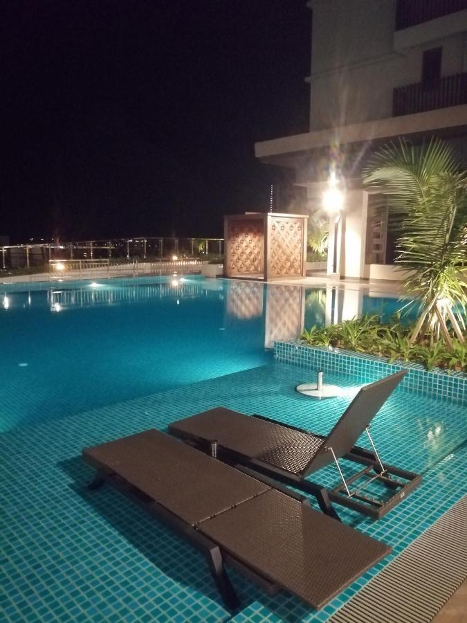 家庭式公寓 Bali Residences Melaka Экстерьер фото